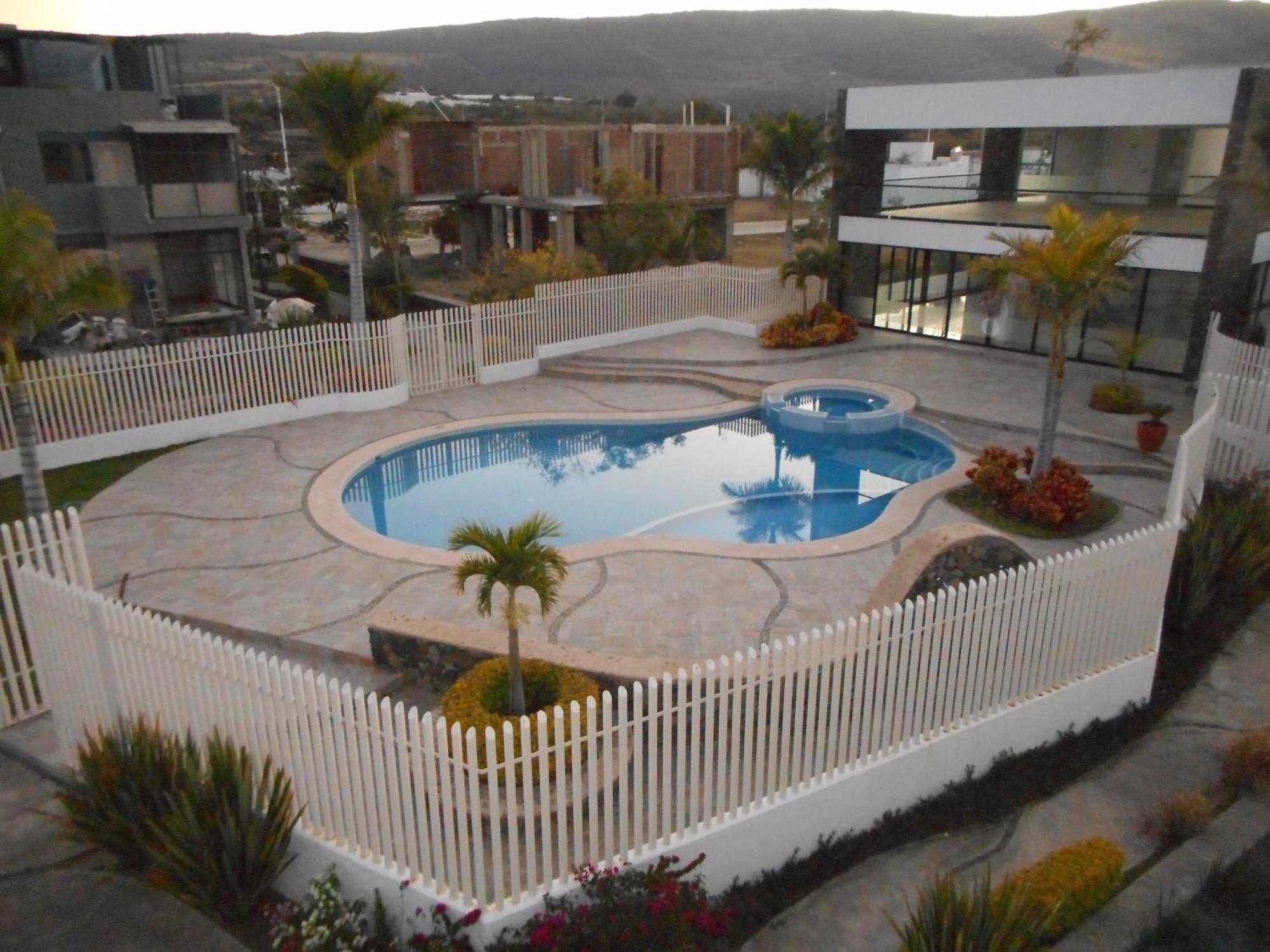 Hermosa Casa En Orilla Del Lago -Zona De Villedos- San Cristobal Zapotitlan Екстер'єр фото